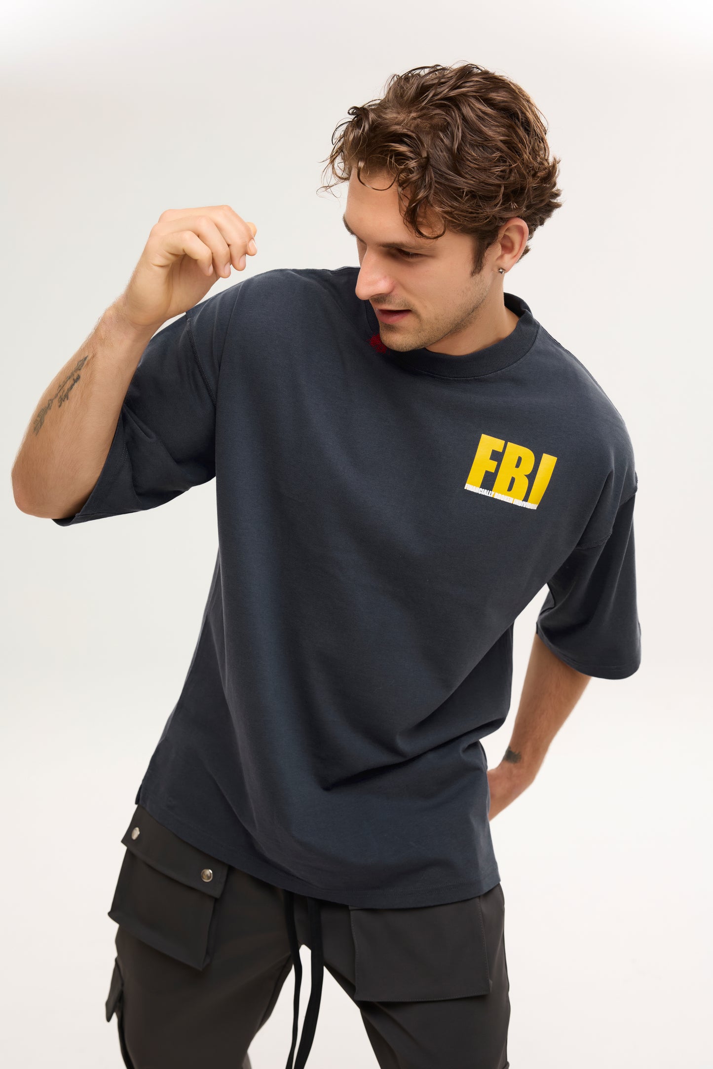 فايننشلي بروكن اندفجوال تيشيرت